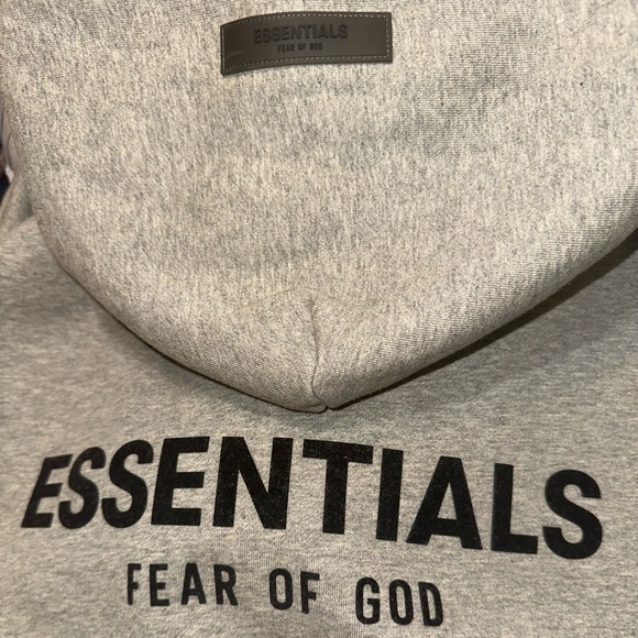 XL ESSENTIALS FEAR OF GOD HOODIE - Picture 1 of 10
